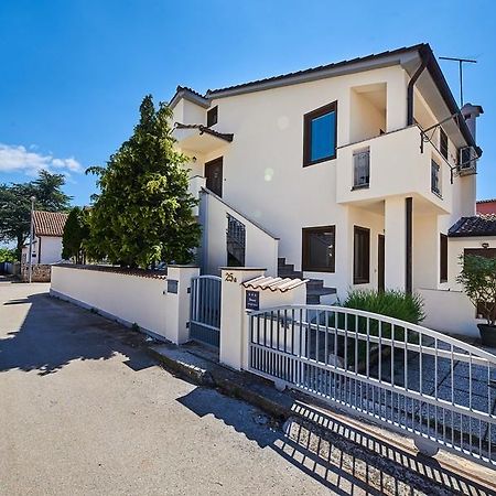 Apartment Iriska Novigrad Istria エクステリア 写真